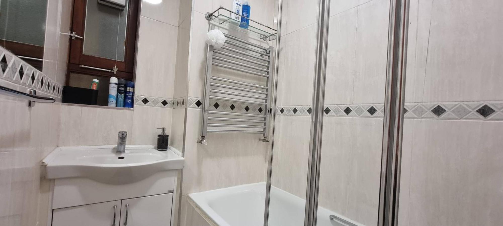 4-Bed Apartment In Central Лондон Екстериор снимка